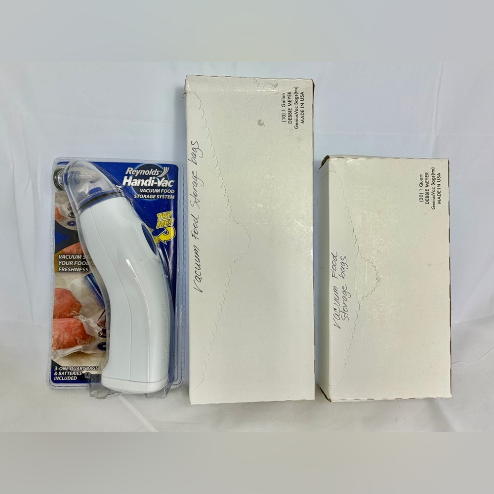 Reynolds Handi-Vac Vacuum Sealer Freezer Storage Bag Starter Kit 3 Bags New